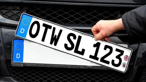Tipps zum Finden personalisierter Nummernschilder
