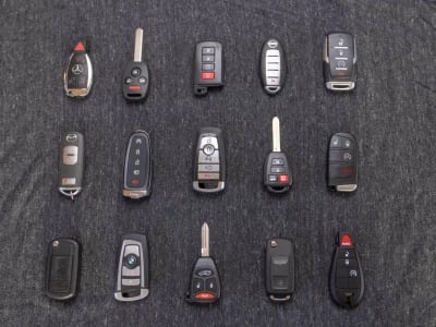 Autoschlüsseldienst inklusive Schlüsselanhänger und Batterien bei Mr Key