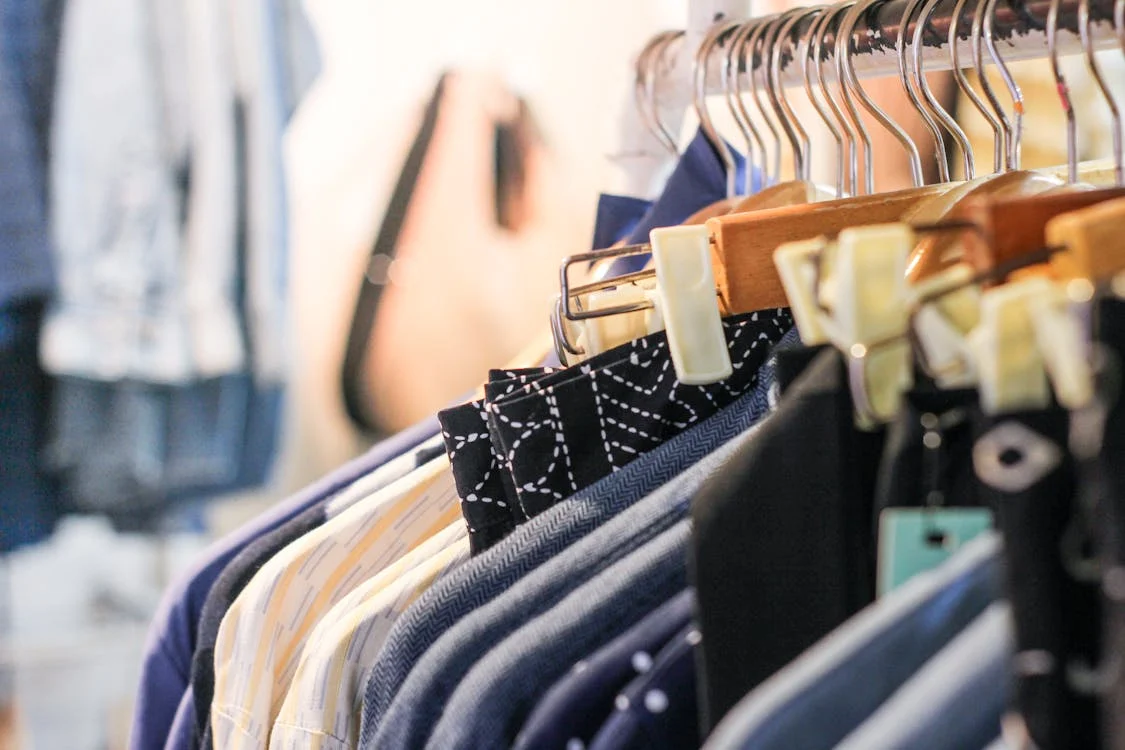 Maßgeschneiderte Lösungen im Kleiderbügel Großhandel für Ihr Unternehmen